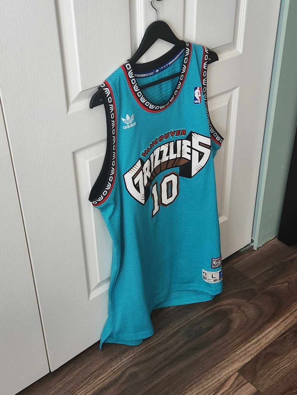 Adidas Mike Bibby Vancouver Grizzlies #10 Basketball Jersey (L) 🇨🇦 - Picture 4 of 15